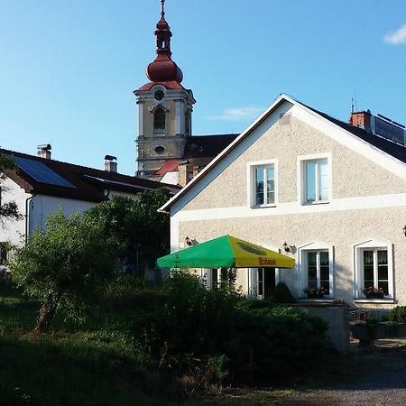 Hotel Pension U Milana Dvůr Králové nad Labem Exteriér fotografie