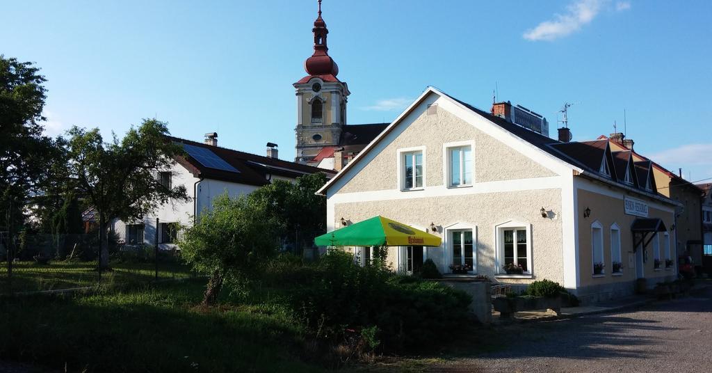 Hotel Pension U Milana Dvůr Králové nad Labem Exteriér fotografie